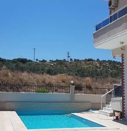 Happy Βίλα Ντιντίμ